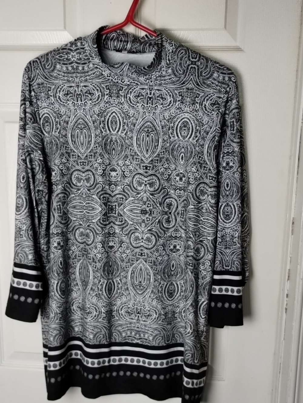 Marie Claire Black and White Paisley Tunic Dress Size L